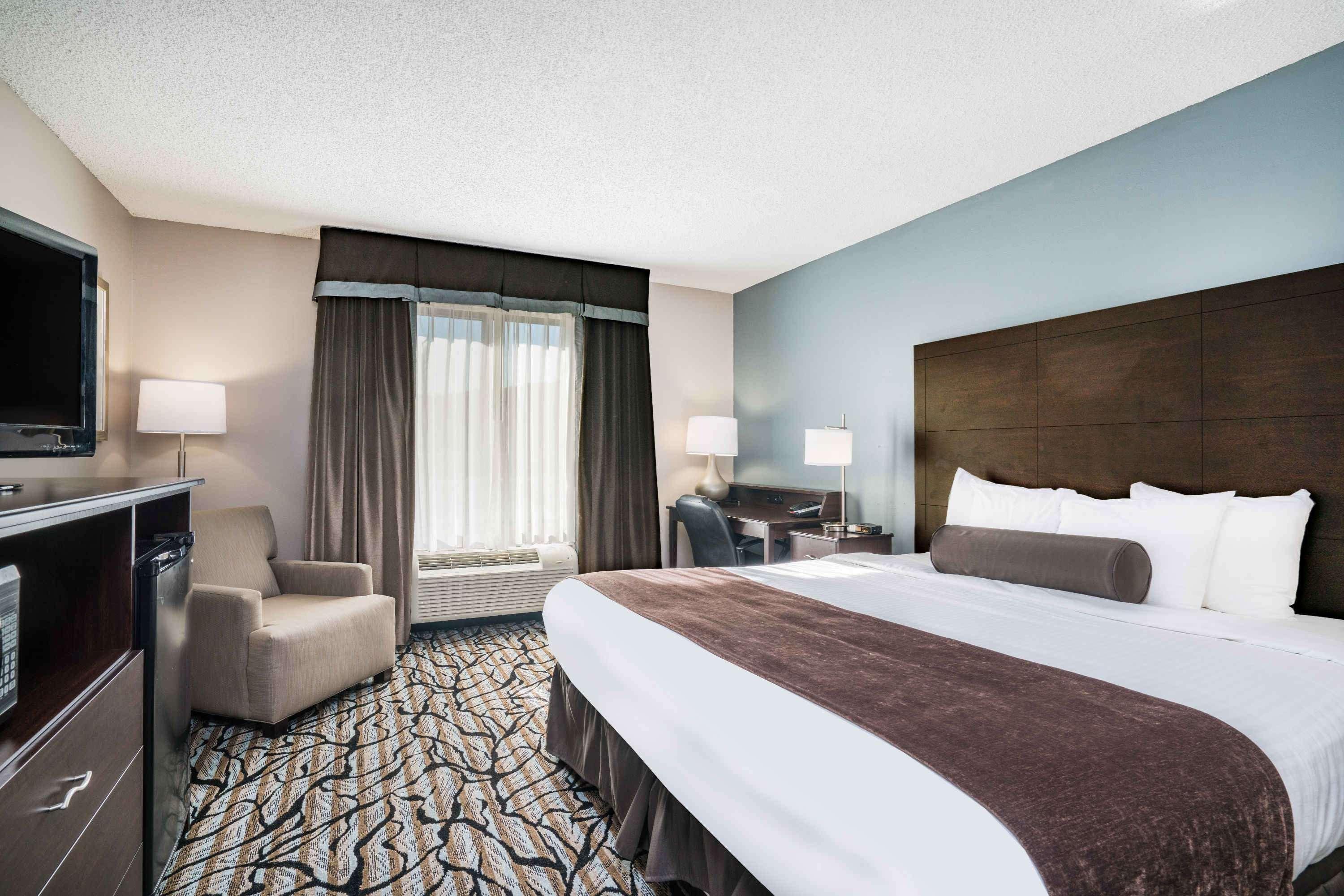 Days Inn & Suites By Wyndham Уосо Экстерьер фото