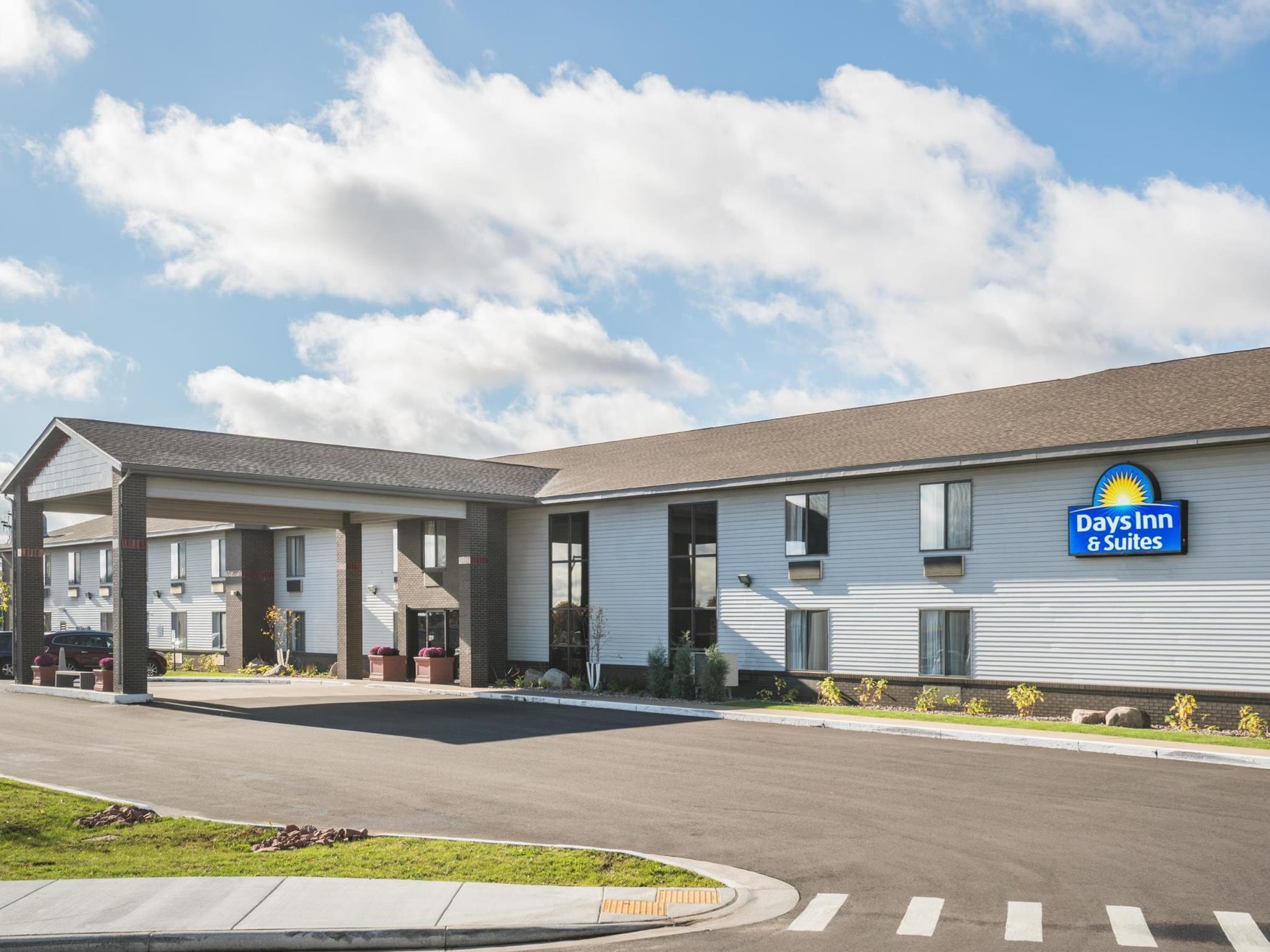 Days Inn & Suites By Wyndham Уосо Экстерьер фото