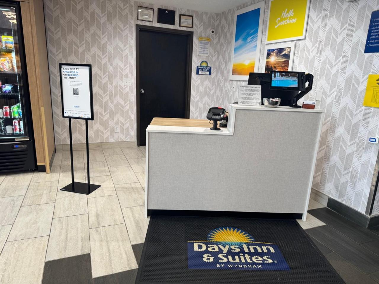 Days Inn & Suites By Wyndham Уосо Экстерьер фото