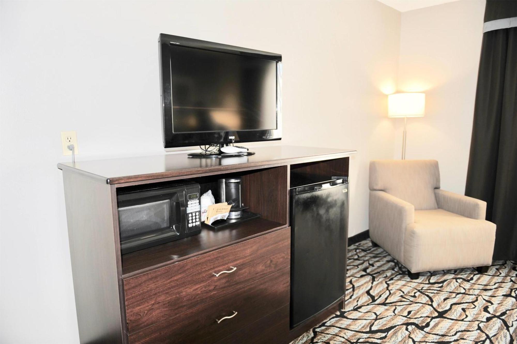 Days Inn & Suites By Wyndham Уосо Экстерьер фото