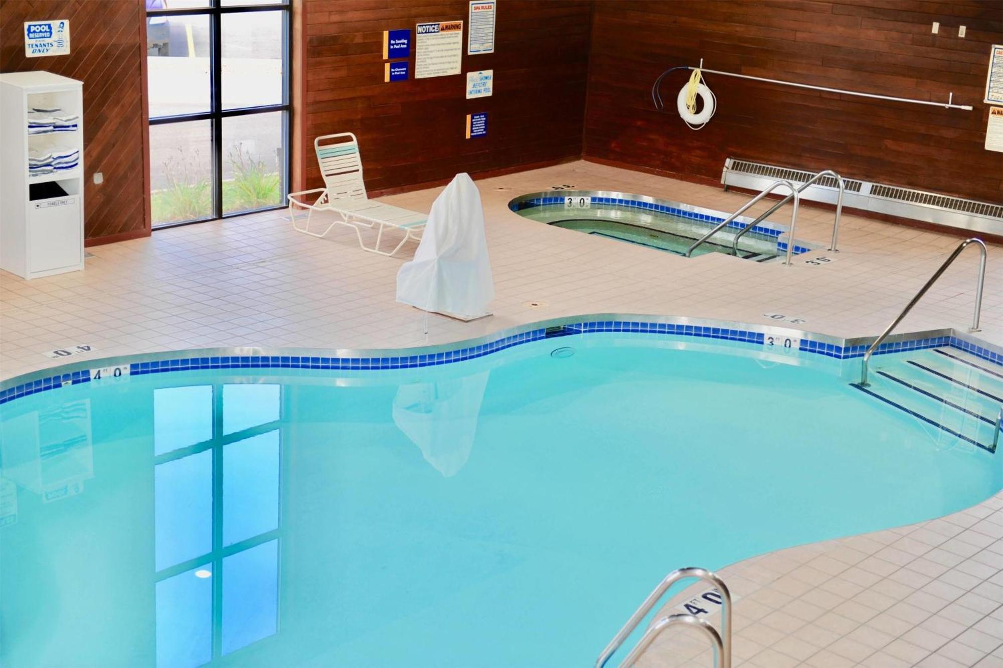 Days Inn & Suites By Wyndham Уосо Экстерьер фото