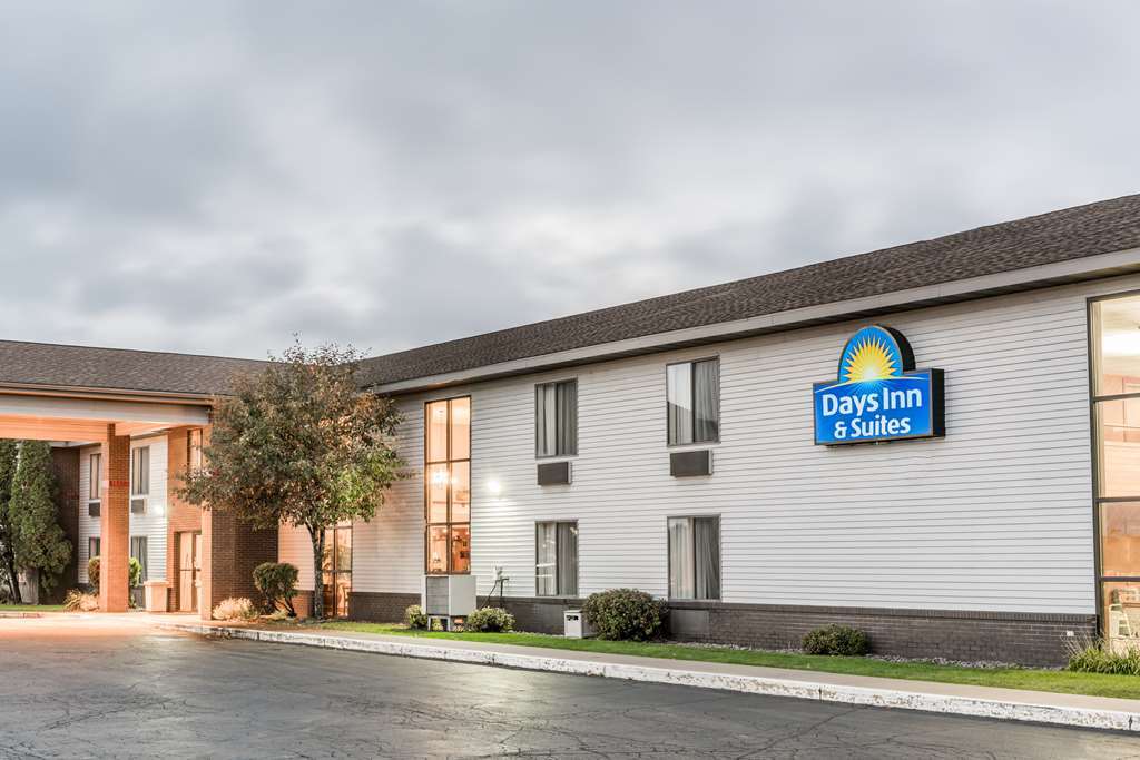 Days Inn & Suites By Wyndham Уосо Экстерьер фото